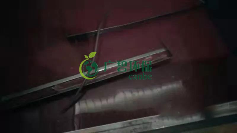 東莞龍背嶺驚現(xiàn)“紅水河”，一企業(yè)涉嫌偷排被立案調(diào)查(圖2)